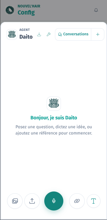 Daito dans l’app : dictez, posez une question, ajoutez une référence.